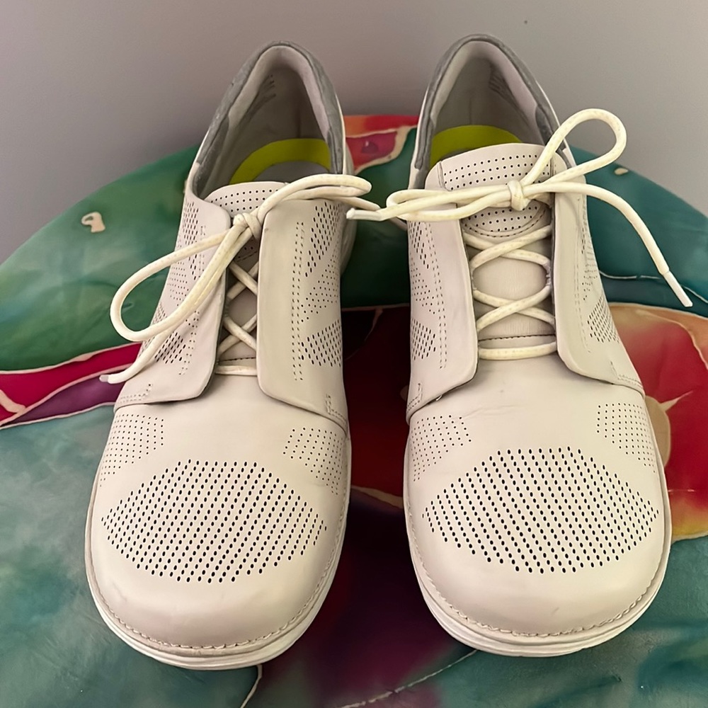 Clarks Unstructured Leather Walking Shoe